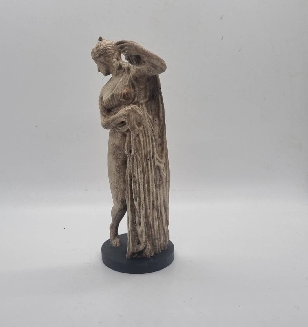 Aphrodite (Venus Kallipygos) 3d printed statuette, greek mythology scu ...