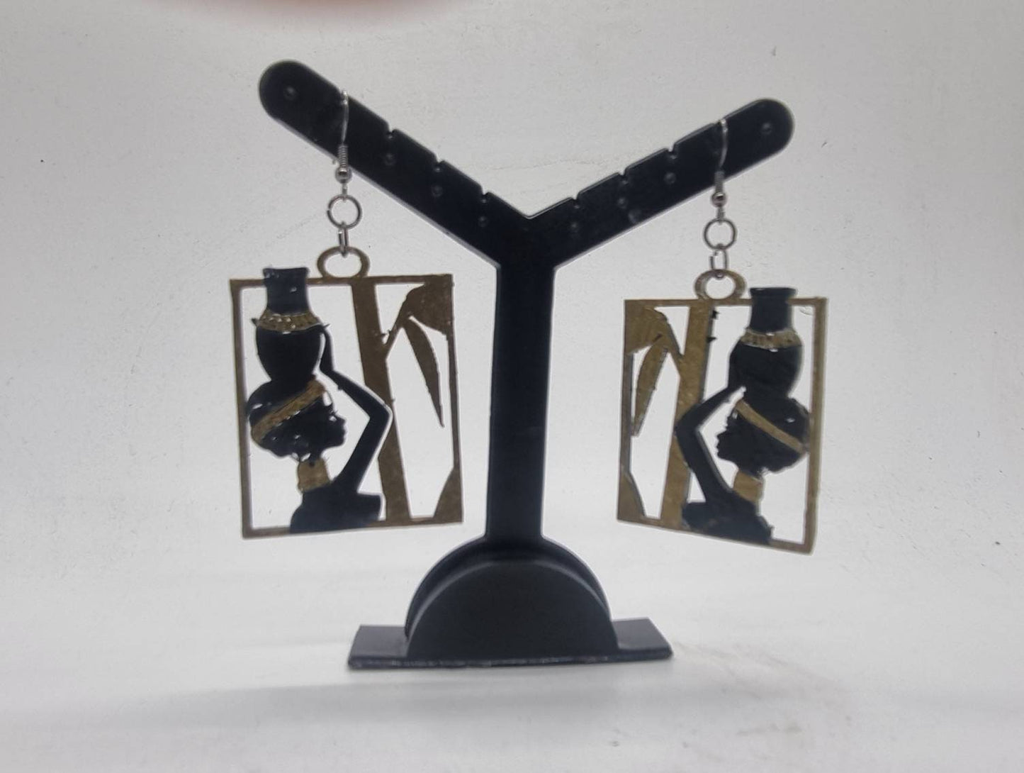 African woman with palm tree earrings, 3d printed african art,tropical ethnic dress jewellery, african queen gift idea, ethnic tribal style